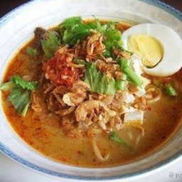ก๋วยเตี๋ยวแกงไก่
