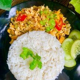 ข้าว -ไข่คั่วพริกเกลือ อร่อยฟิน