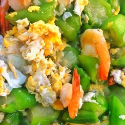 ผัดบวบใส่ไข่