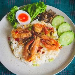 ข้าว + กุ้งคั่วพริกเกลือ ( ไม่รวมไข่ ) Stir Fried shrimp with Garlic and Chili