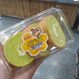 โรลใบเตย