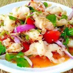 ยำเล็บมือนาง