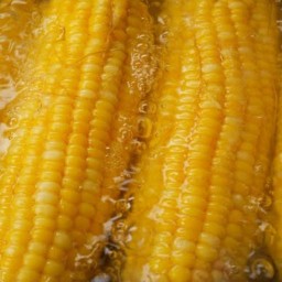 เอื้ออาทรลูกชิ้นทอด&ยำลูกชิ้น ตึก51