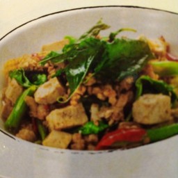 ผัดกะเพราเต้าหู้หมูสับ