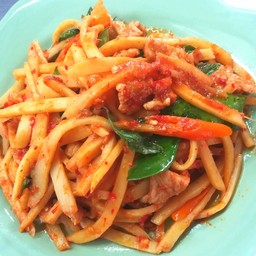 ผัดเผ็ดหน่อไม้หมู(กับข้าว)