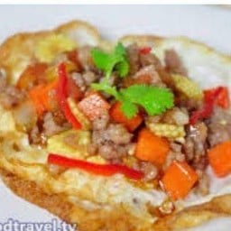 ข้าวไข่ดาวทรงเครื่อง