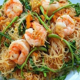 หมี่กระเฉดกุ้ง