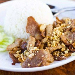 หมูกระเทียม