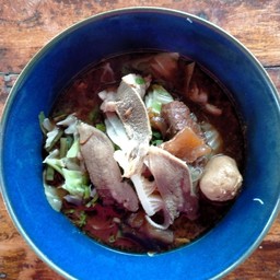 ก๋วยเตี๋ยวเนื้อ (พิเศษ)