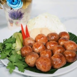 ไส้กรอกอีสาน ชุดแย่งกันกิน 15 ลูก