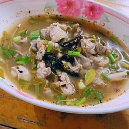 ต้มเอ็นเป็ดใบมะขามอ่อน