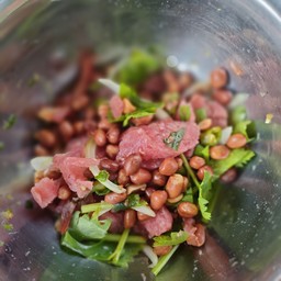 ยำเเหนมสด