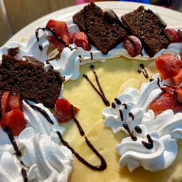 เครปเย็นบราวนี่สตอเบอรี่