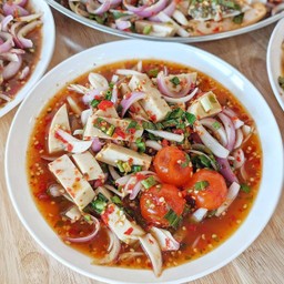 ยำหมูยอไข่แดงเค็ม