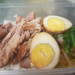 ข้าวขาหมูเนื้อล้วน