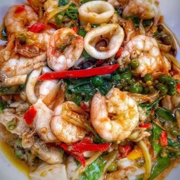 ผัดฉ่ารวมมิตร-ทะเล