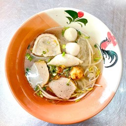 เกาเหลาลูกชิ้นปลาโบราณ
