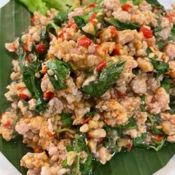 กะเพราหมูสับ / หมูชิ้น
