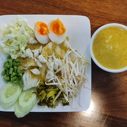 ขนมจีนน้ำยาปู "ครัวเด็กสวนฯ" -