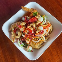 ยำปีกแซ่บ