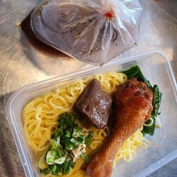 กินเส้นออนซอน_ก๋วยเตี๋ยวหมูต้มยำ_ก๋วยเตี๋ยวไก่ต๋นมะระ