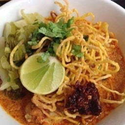 ชุดข้าวซอยไก่