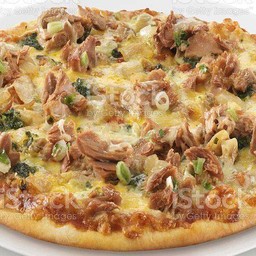 P8 พิซซ่าบางกรอบ ทูน่า ชีส