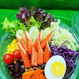 สลัดปูอัดไข่ต้ม