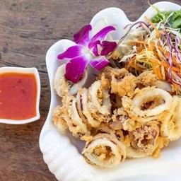 ปลาหมึกชุปแป้งทอด