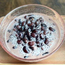 ถั่วดำ สาคู(น้ำกะทิ)