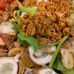 ปลาหมึกทอดกระเทียม