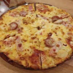 P1พิซซ่าบางกรอบ ไส้กรอกชีส