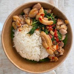 กะเพราไก่ราดข้าว