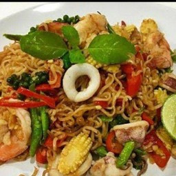 ผัดขี้เมา