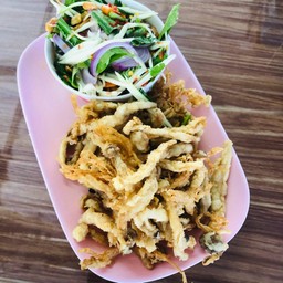 เห็ดสามอย่างทอด