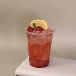 สตรอเบอร์รี่เลม่อนโซดา