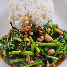 ผัดผักบุ้ง