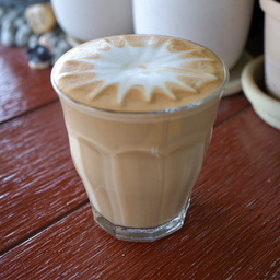 ลาเต้ร้อน