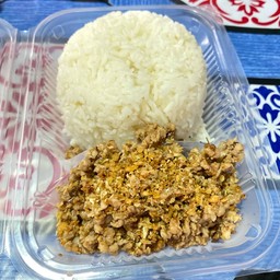 ข้าวหมูกระเทียม (หมูสับค่ะ)