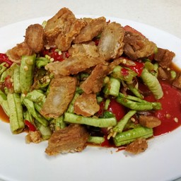 ตำถั่วหมูกรอบ