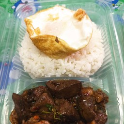 กะเพราเครื่องในไก่