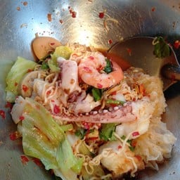 ร้านยำมาม่า BYMAMMOT