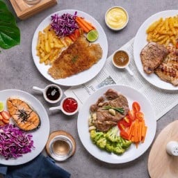 Our Steak เจริญราษฎร์ 7