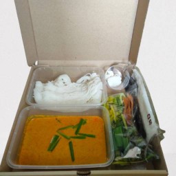 หมูทอดคลุกฝุ่น 25 บาท คอนโดบางนาเพลซ