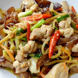ผัดไก่ใส่ขิง (เป็นกับข้าว)