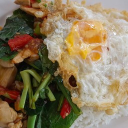 ผัดคะน้าใส่พริกตำ