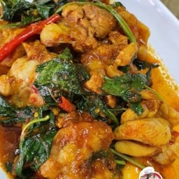 ไก่ผัดใบยี่หร่า