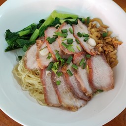 บะหมี่แห้งหมูแดง