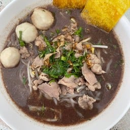 ก๋วยเตี๋ยวหมูน้ำตก