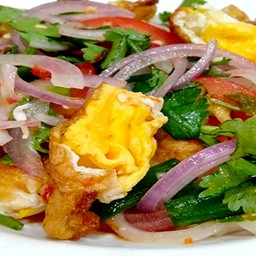 ยำไข่ ดาวกรอบ